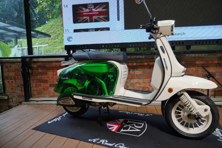 Công nghệ - Royal Alloy Youth Edition 2024 - dòng xe ga thiết kế 'lộ cơ' độc đáo thách thức SH, Vespa (Hình 6).