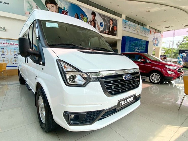 Công nghệ - Ford Transit bị triệu hồi vì lỗi trụ lái tại Việt Nam