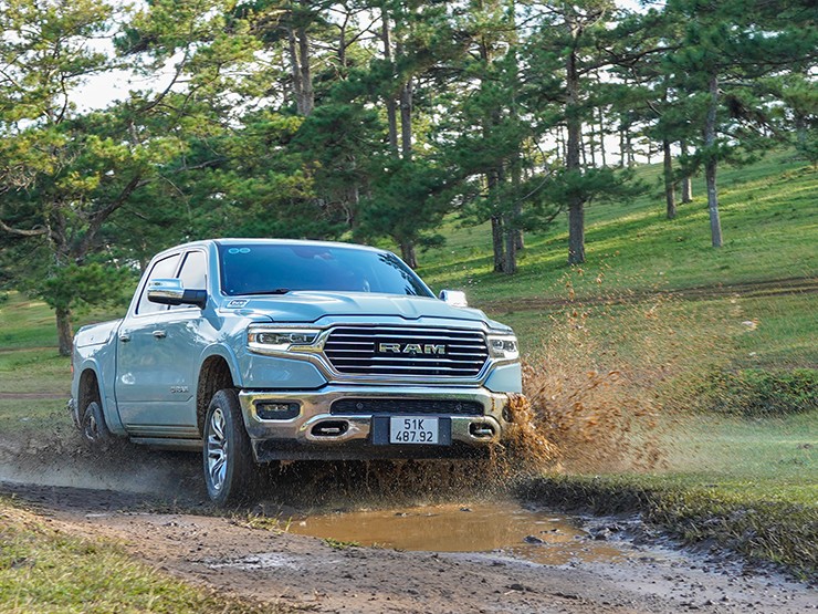 Công nghệ - Trải nghiệm xe RAM 1500 phiên bản Longhorn, chú ngựa chiến miền Viễn Tây