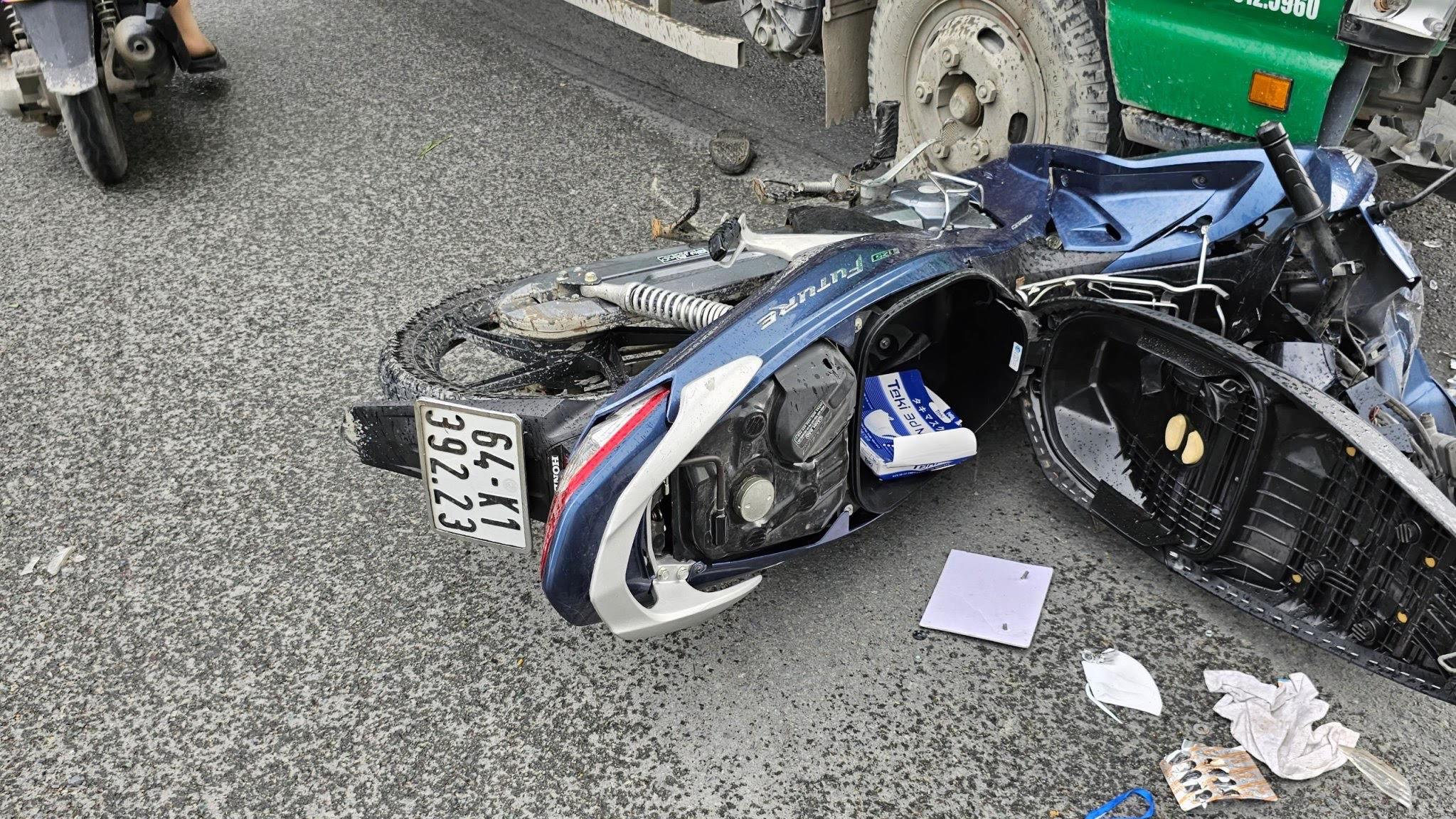 Không nên bỏ lỡ - Va chạm với ô tô tải đồng nghiệp cầm lái, tài xế xe máy tử vong (Hình 2).