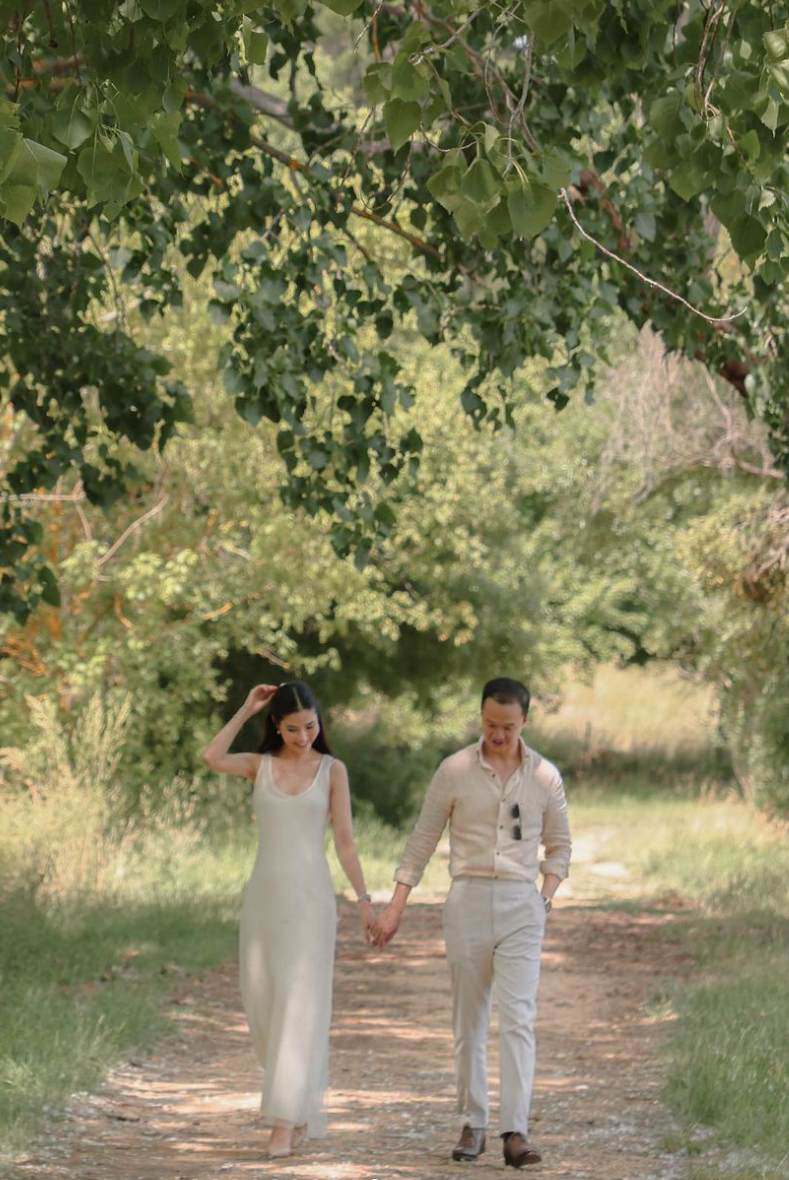 Giải trí - Diễm My 9X đẹp trong veo với váy cưới