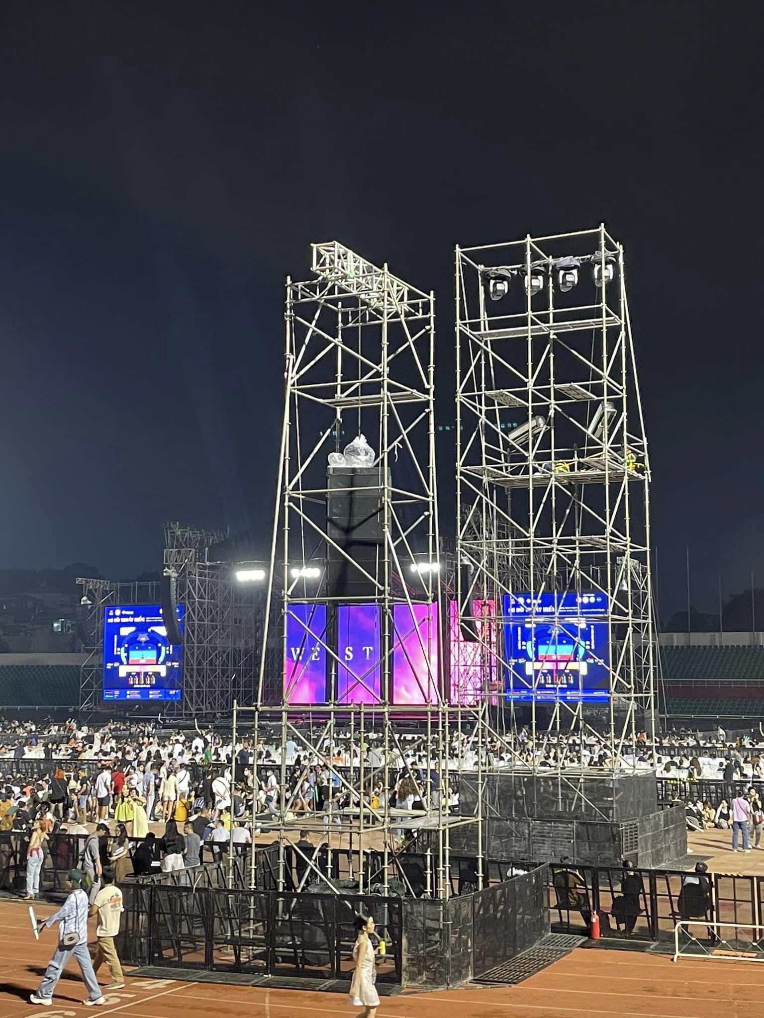 Giải trí - Đêm nhạc Westlife hút 15.000 người: Nhiều khán giả bức xúc vì vé 4 triệu “thua xa” vé 600 nghìn (Hình 4).