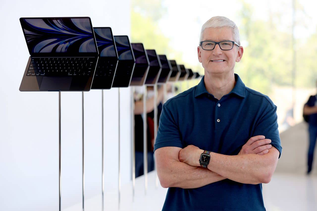 Công nghệ - Hé lộ về người sẽ kế nhiệm vị trí CEO Apple của Tim Cook