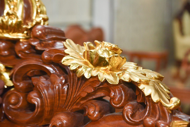 Đời sống - Mang cả lượng vàng “đắp” lên bộ bàn ghế, “đại gia” Hà Nội báo giá hơn nửa tỷ đồng (Hình 5).