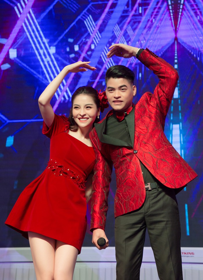 Giải trí - “Nữ hoàng hội chợ” xác nhận chia tay bạn trai ca sĩ, nói rõ tin 'đã kết hôn, có con chung' (Hình 2).