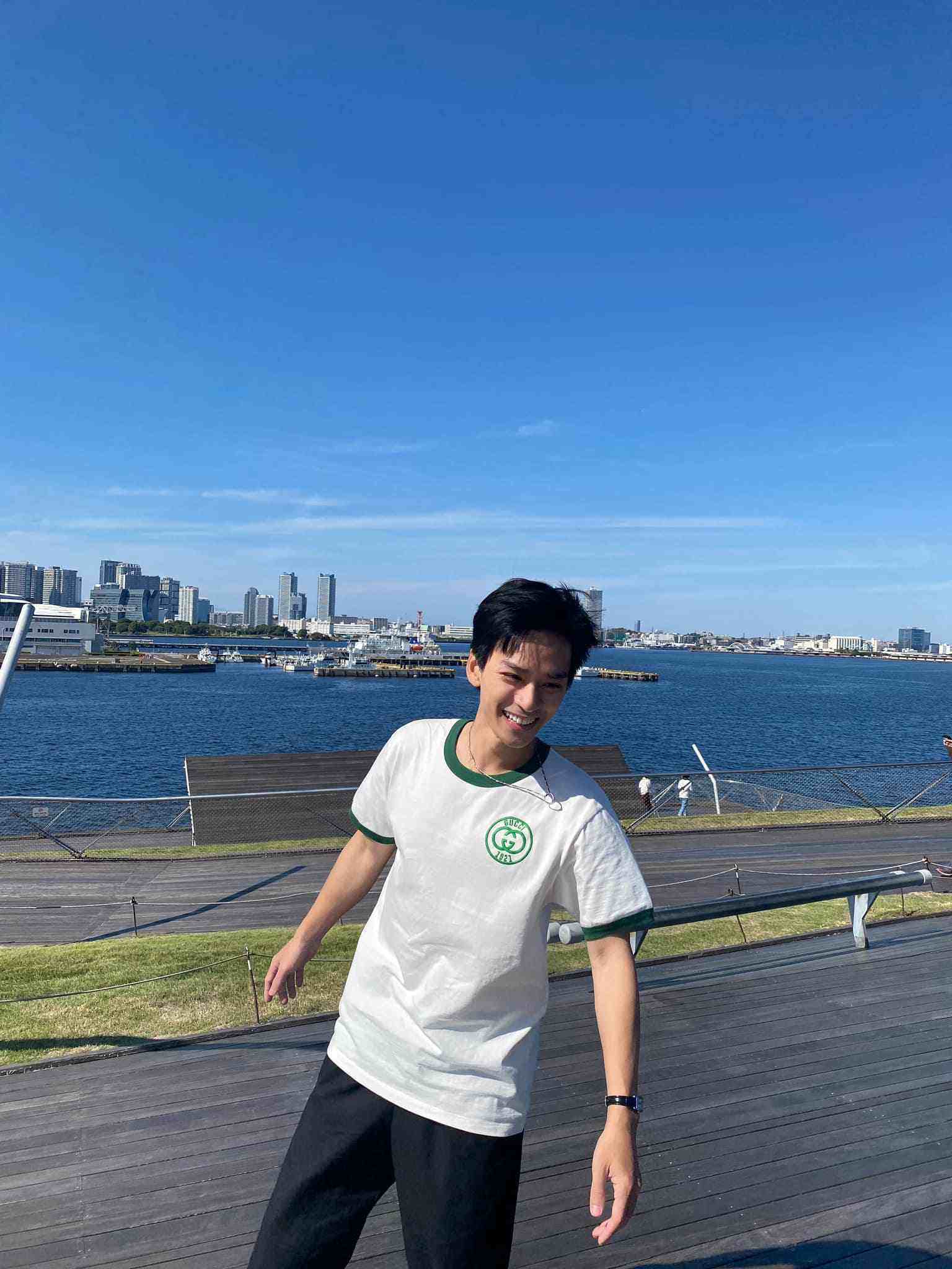 Giải trí - 'Gã trai đểu' trên phim VTV ngoài đời là nam thần của nhiều cô gái (Hình 6).