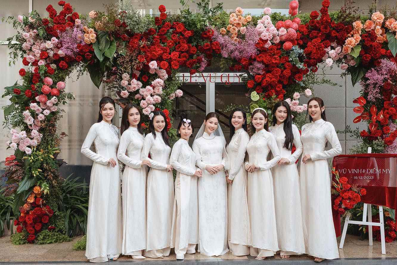 Giải trí - Diễm My 9X nói về màn xuất hiện của Trang Hí tại lễ hỏi: Em đẹp và thông minh hơn người' (Hình 2).