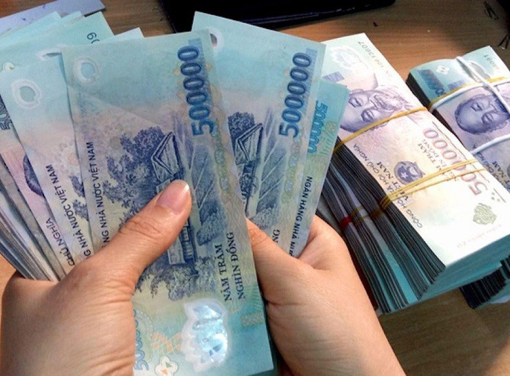 Kinh tế - Lãi tiết kiệm xuống thấp kỷ lục, người gửi tiền hụt hẫng