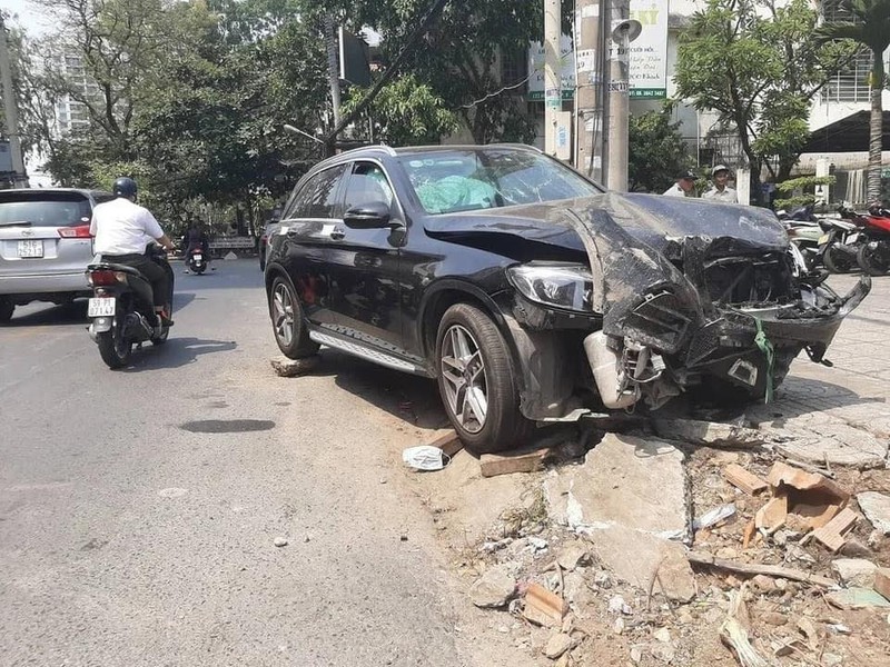 An ninh - Hình sự - Vụ tài xế xe Mercedes tông nữ tiếp viên hàng không: Bị hại kháng cáo