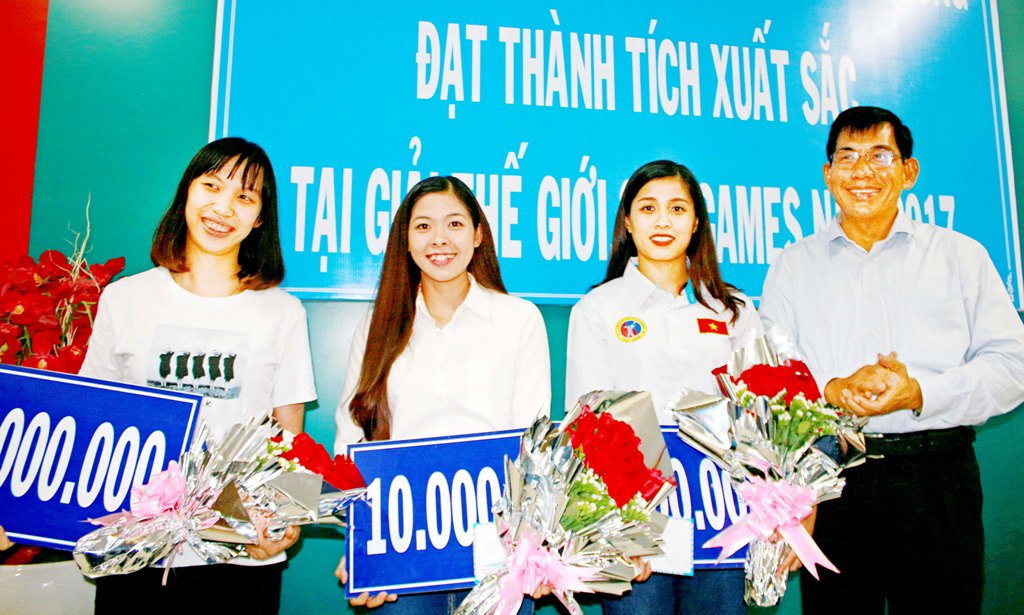 Thể thao - Khen thưởng VĐV xuất sắc giải thể thao thế giới và SEA Games 2017