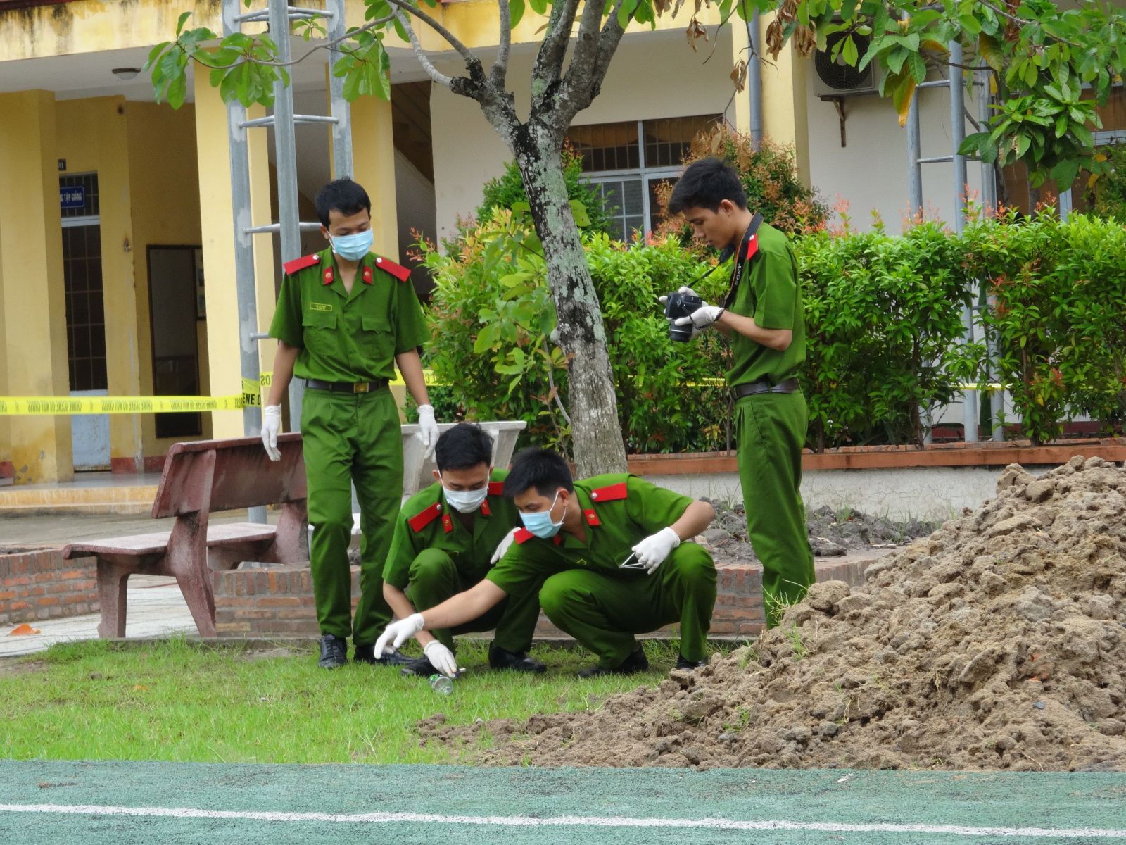 Hồ sơ điều tra - Đánh người vi phạm dẫn đến tử vong, 2 cựu công an bị yêu cầu bồi thường 2,6 tỷ đồng