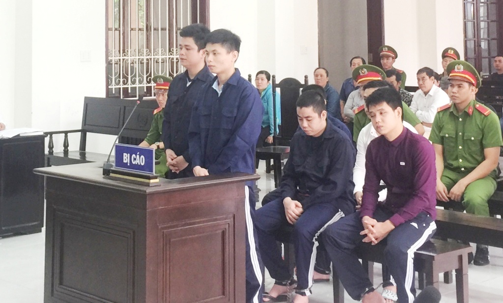 Hồ sơ điều tra - Bị ngăn đ&aacute;nh nhau, 9X rủ bạn g&acirc;y &aacute;n mạng  kinh ho&agrave;ng