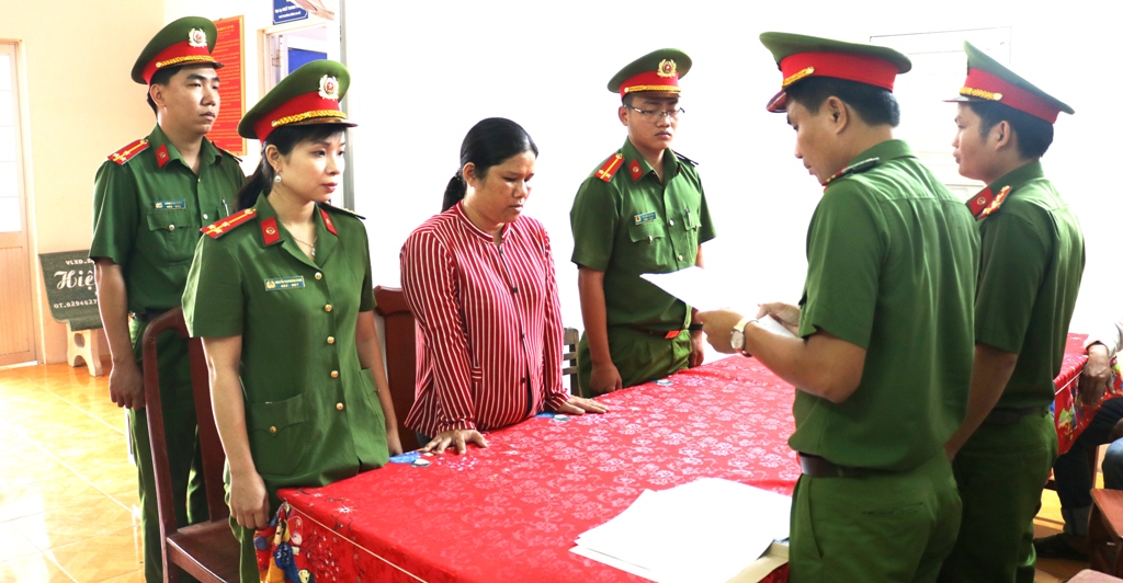 An ninh - Hình sự - Bắt chủ hụi lừa đảo hơn 6,2 tỷ đồng để tiêu xài và cho con đi du học