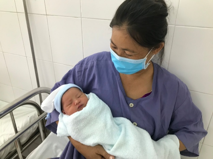 Dân sinh - Ly kỳ ca phẫu thuật bóc u xơ nặng 0,5 kg kết hợp mổ lấy thai thành công