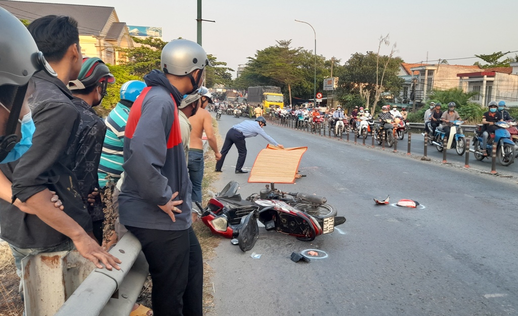 Dân sinh - Tai nạn giao thông trên cầu Cái Cam, một học sinh tử vong tại chỗ (Hình 2).