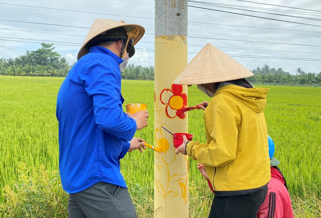 Dân sinh - Vĩnh Long: 200 “cột điện nở hoa” dọc tuyến đường dài 10km (Hình 2).