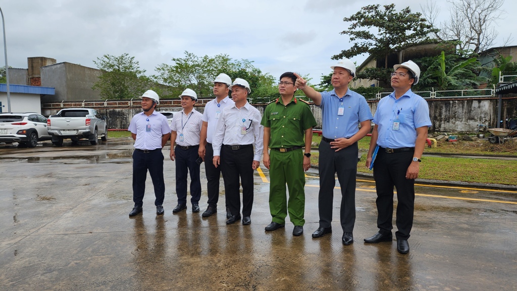 Sự kiện - Xử lý tình huống cháy nổ kho nhiên liệu hàng không Việt Nam ở Phú Quốc (Hình 3).