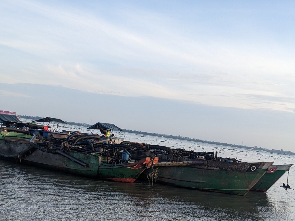 An ninh - Hình sự - Đồng loạt kiểm tra, bắt giữ cát tặc quy mô tại miền Tây (Hình 3).