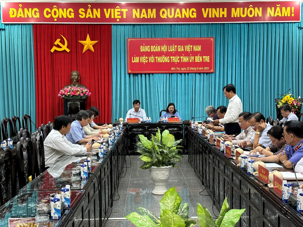 Sự kiện - Đảng đoàn Hội Luật gia Việt Nam làm việc với Thường trực Tỉnh ủy Bến Tre