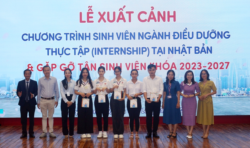 Giáo dục - Trường Đại học Cửu Long đưa sinh viên điều dưỡng sang Nhật thực tập