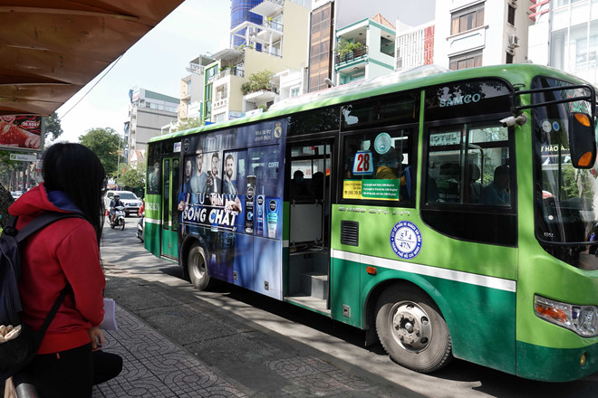 Tiêu dùng & Dư luận - TP.Hồ Chí Minh: Đấu giá quảng cáo trên xe buýt để thu 135 tỷ/năm nguy cơ “trắng tay”