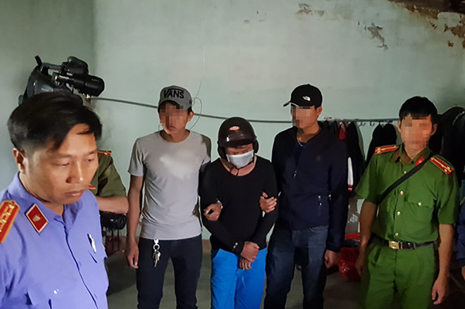 An ninh - Hình sự - Thực nghiệm hiện trường vụ chồng giết vợ rồi đốt xác phi tang ở Lâm Đồng