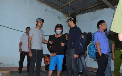 An ninh - Hình sự - Thực nghiệm hiện trường vụ chồng giết vợ rồi đốt xác phi tang ở Lâm Đồng (Hình 2).