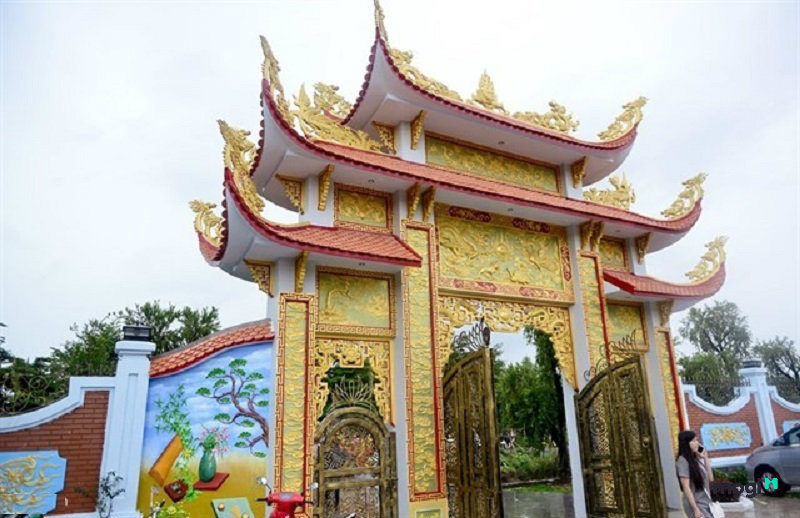 Bất động sản - Danh hài Hoài Linh: Chi 100 tỷ xây nhà thờ Tổ nghiệp nhưng nhà ở lại 'xập xệ' không thể tin nổi (Hình 3).