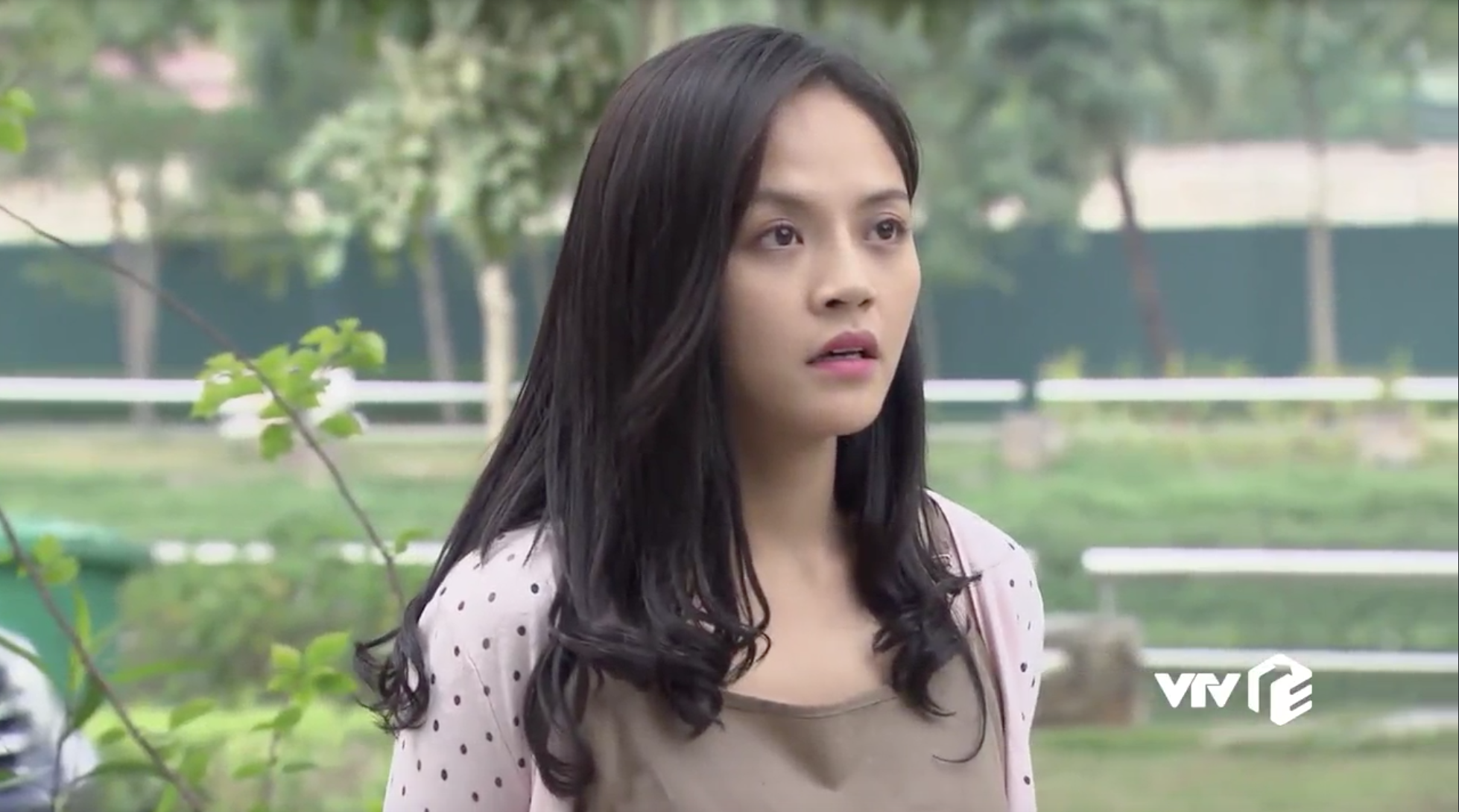 TV Show - Thu Quỳnh đăng đàn chứng minh không 'hỗn' với NSND Hoàng Dũng (Hình 2).