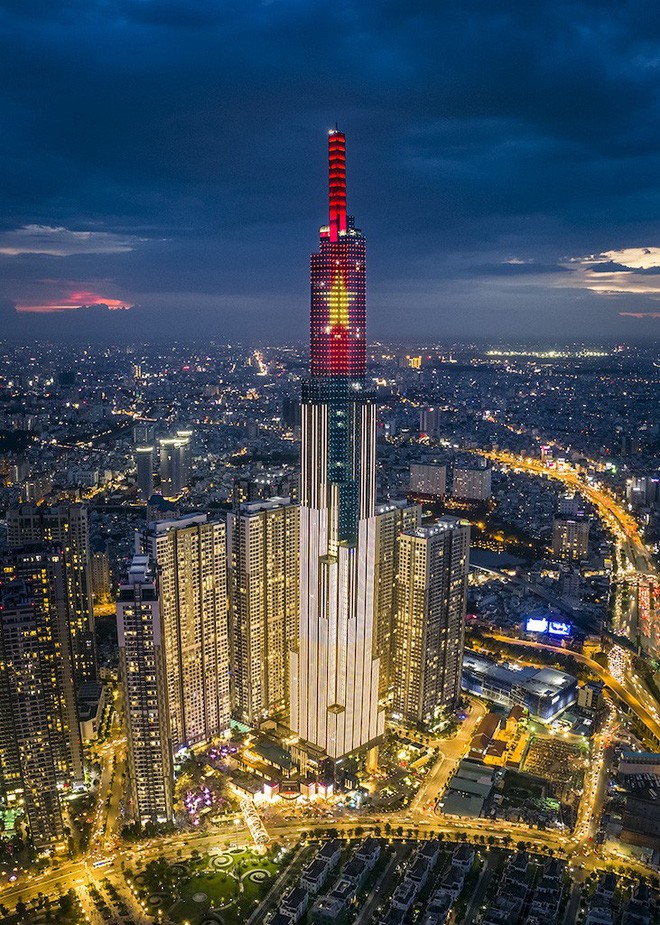 Tiêu dùng & Dư luận - Landmark 81 Skyview giảm giá giờ hành chính, còn 500.000 đồng/vé ngắm thành phố từ trên cao