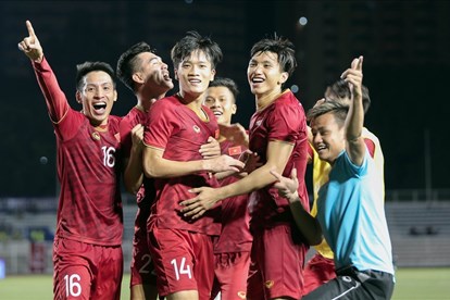 Tiêu dùng & Dư luận - Doanh nghiệp đua nhau thưởng tiền tỷ nếu U22 Việt Nam vô địch SEA Games