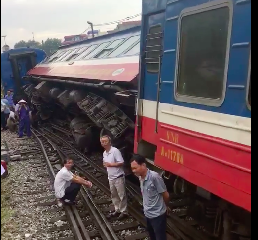 Xã hội - Tìm nguyên nhân liên tiếp tàu trượt bánh, nghiêng toa ở ga Yên Viên- Hà Nội