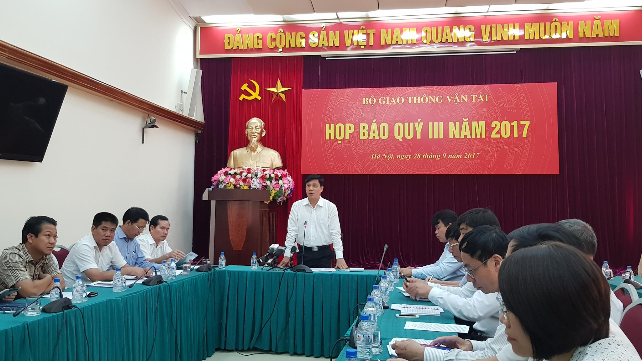 Xã hội - Bộ GTVT lý giải việc không sử dụng quỹ bảo trì đường bộ làm đường