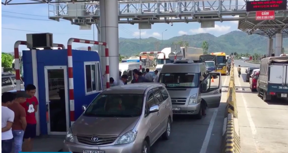 Hé lộ “văn bản” lạ đổi tên 'thu phí” thành 'thu giá'?