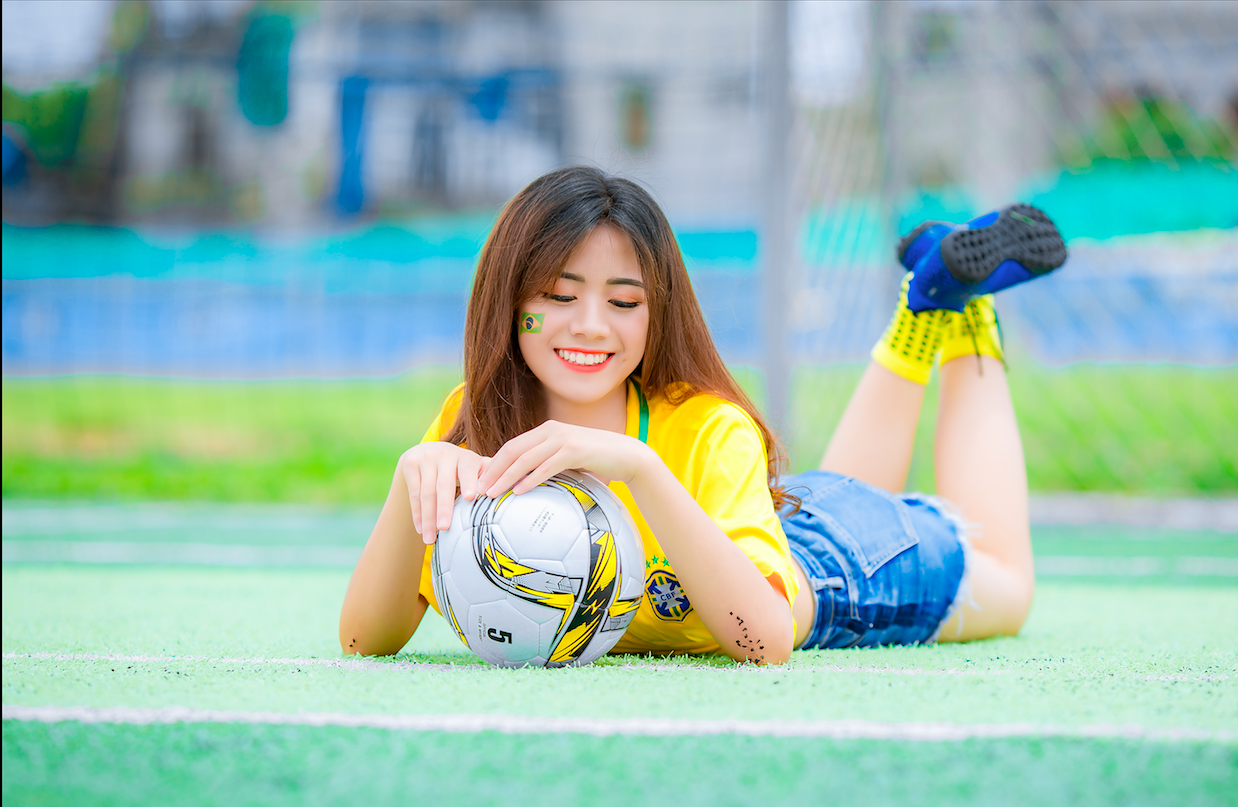 Hot girl Nam Định nóng bỏng bên sân cỏ hưởng ứng World Cup 2018 (Hình 3).