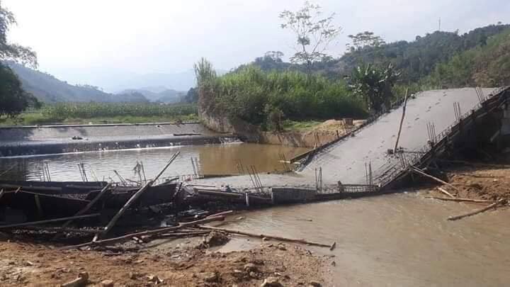 Tin nhanh - Yên Bái: Sập toàn bộ cây cầu khi đang thi công đổ bê tông