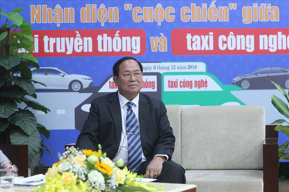 Tin nhanh - Grab có phải là taxi, vi phạm luật cạnh tranh? (Hình 2).