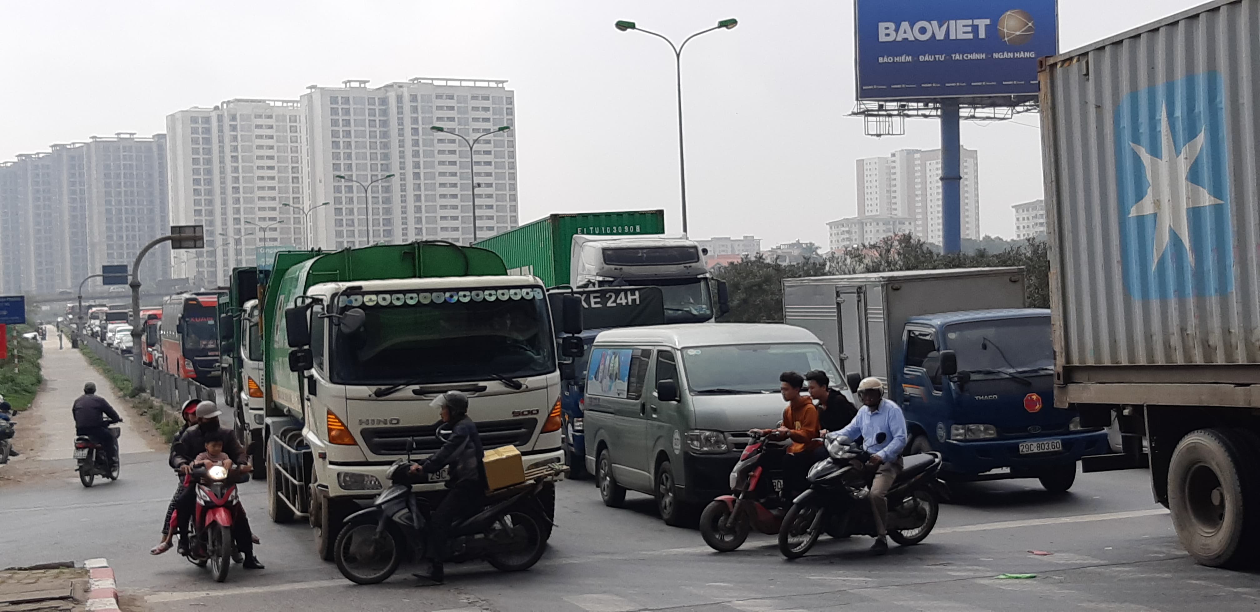 Tin nhanh - Kết thúc kỳ nghỉ Tết Kỷ Hợi: Nhiều tuyến đường cửa ngõ Thủ đô Hà Nội ùn tắc