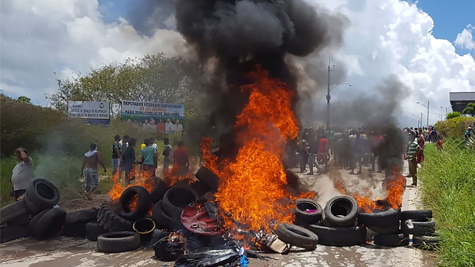 Tài chính - Ngân hàng - “Cường quốc Hoa hậu” Venezuela vùng vẫy vượt qua khủng hoảng (Hình 12).