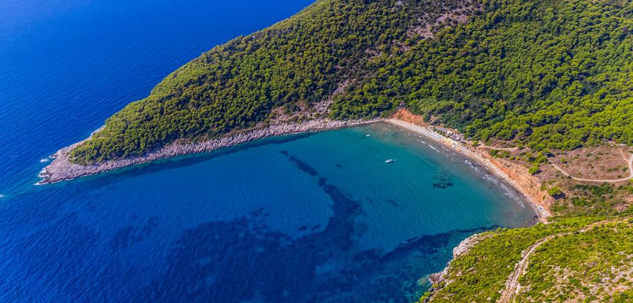 Ch&ugrave;m ảnh: Những b&atilde;i biển đẹp m&ecirc; hồn của Croatia (H&igrave;nh 8).