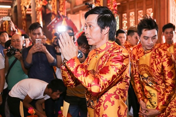 Bất động sản - Danh hài Hoài Linh: Chi 100 tỷ xây nhà thờ Tổ nghiệp nhưng nhà ở lại 'xập xệ' không thể tin nổi (Hình 5).