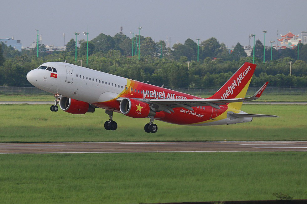 Tài chính - Ngân hàng - Thị trường hàng không Việt trước khi Vinpearl Air gia nhập: Cuộc chơi của tỷ phú và 'ông kẹ' (Hình 2).