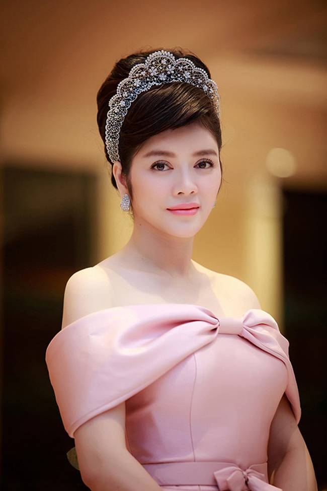 Bất động sản - Biệt thự như lâu đài đi cả ngày không hết của Lý Nhã Kỳ