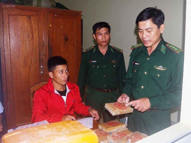 An ninh - Hình sự - 25 bánh heroin dạt vào bờ biển Quảng Nam (Hình 2).