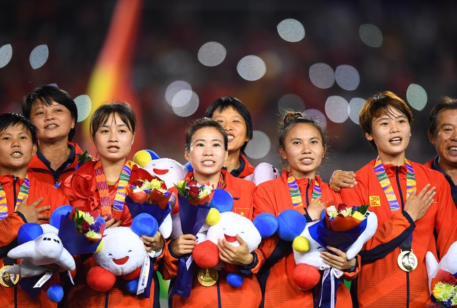 Thể thao - Vô địch SEA Games, ĐT nữ Việt Nam thăng hạng trên FIFA, lọt top 6 châu Á