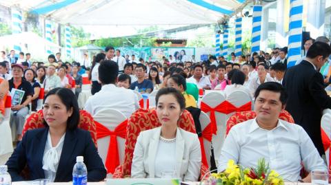 Tài chính - Ngân hàng - Quốc Cường Gia Lai nợ 'khủng', em gái kín tiếng của Cường đôla phải ra tay tương trợ