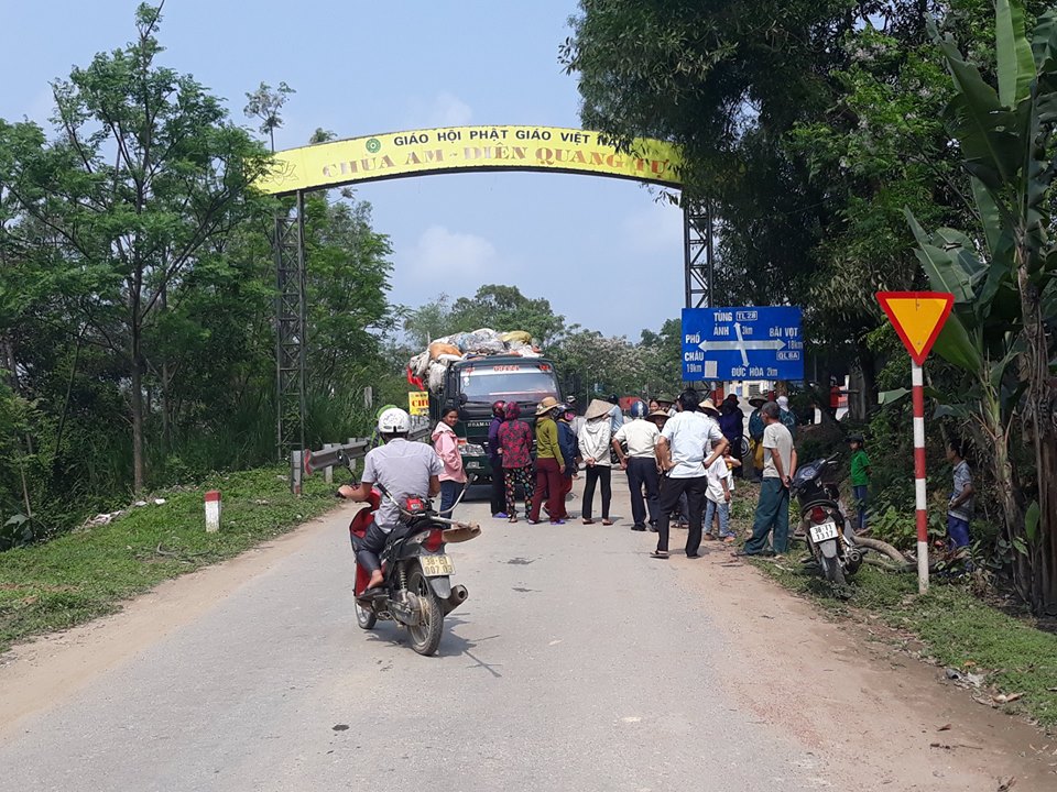 Hà Tĩnh: Cuộc đối thoại 'nảy lửa' vì bãi rác gây ô nhiễm vượt ngưỡng (Hình 3).