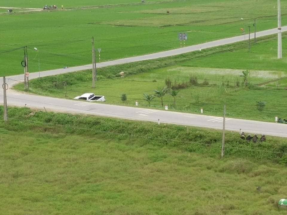 An ninh - Hình sự - Nóng: Hàng trăm cảnh sát đang vây ráp nhóm đối tượng buôn ma túy ôm súng cố thủ (Hình 2).