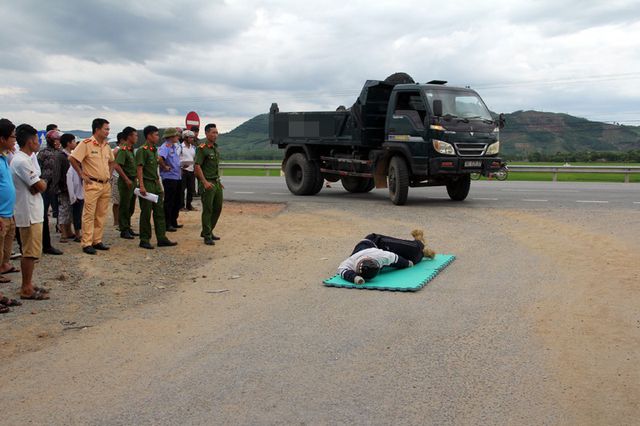 Hồ sơ điều tra - Tăng nặng mức án dành cho tài xế cố tình cán chết nam sinh vì động cơ đê hèn (Hình 2).