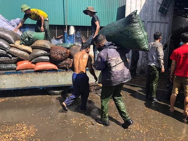 Tin nhanh - Khám nghiệm hiện trường điều tra nguyên nhân vụ cháy xưởng lạc (Hình 3).
